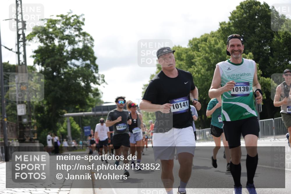 29.06.2025 - hella hamburg halbmarathon Jannik Wohlers http://msf.ph/oto/8153852 29.06.2025 10:15:58 Lombardsbrücke 1212, 1244, 1599, 2835, 3030, 3134, 3156, 3484, 3648, 4583, 4637, 5294, 6024, 7753, 8295, 8597, 8645, 8707, 8847, 9601, 9628, 9810, 9881, 10139, 10141, 10183, 10292, 10990, 11344, 11345, 11752, 12572, 13215, 13220, 13610, 13727, 13835, 14857, 15332, 15388, 15487, 16186, 16199, 16456, 16607, 16921, 17422, 17592, 17694, 17806, 17854, 17942, 18735 meine-sportfotos.de