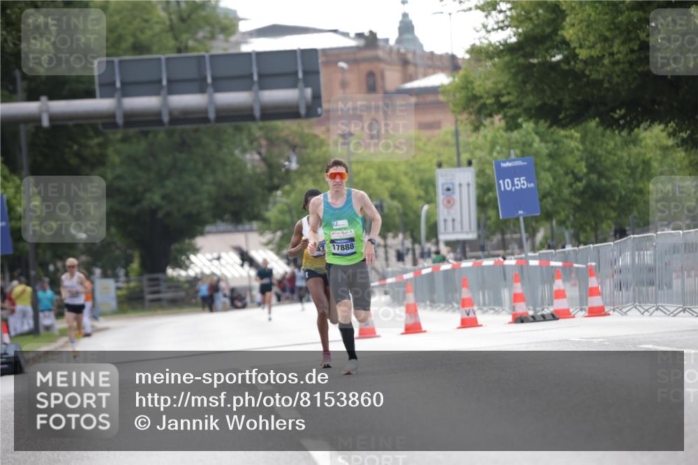 29.06.2025 - hella hamburg halbmarathon Jannik Wohlers http://msf.ph/oto/8153860 29.06.2025 09:35:09 Lombardsbrücke 36, 39 meine-sportfotos.de