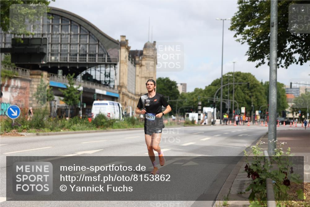 29.06.2025 - hella hamburg halbmarathon Yannick Fuchs http://msf.ph/oto/8153862 29.06.2025 10:10:17 20KM 19227 meine-sportfotos.de