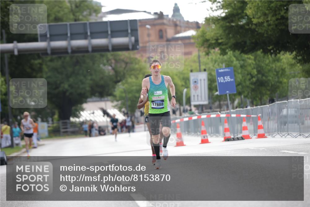 29.06.2025 - hella hamburg halbmarathon Jannik Wohlers http://msf.ph/oto/8153870 29.06.2025 09:35:10 Lombardsbrücke 36, 39 meine-sportfotos.de