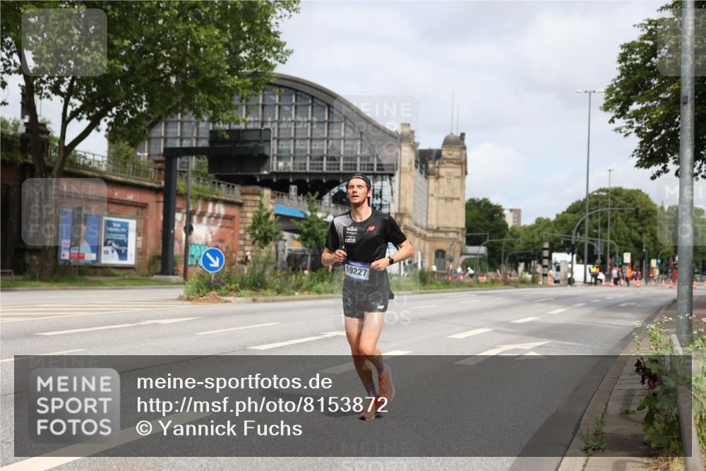 29.06.2025 - hella hamburg halbmarathon Yannick Fuchs http://msf.ph/oto/8153872 29.06.2025 10:10:18 20KM 19227 meine-sportfotos.de