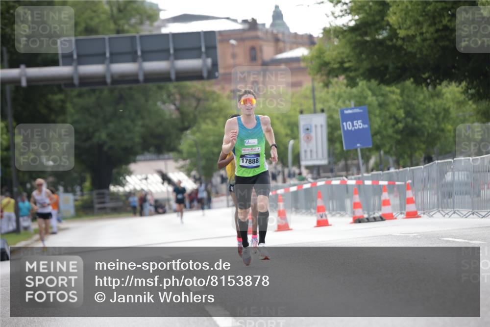 29.06.2025 - hella hamburg halbmarathon Jannik Wohlers http://msf.ph/oto/8153878 29.06.2025 09:35:10 Lombardsbrücke 36, 39 meine-sportfotos.de