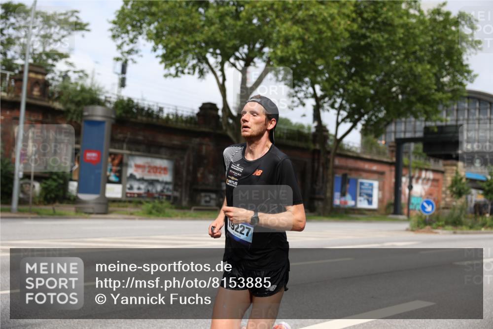 29.06.2025 - hella hamburg halbmarathon Yannick Fuchs http://msf.ph/oto/8153885 29.06.2025 10:10:19 20KM 19227 meine-sportfotos.de