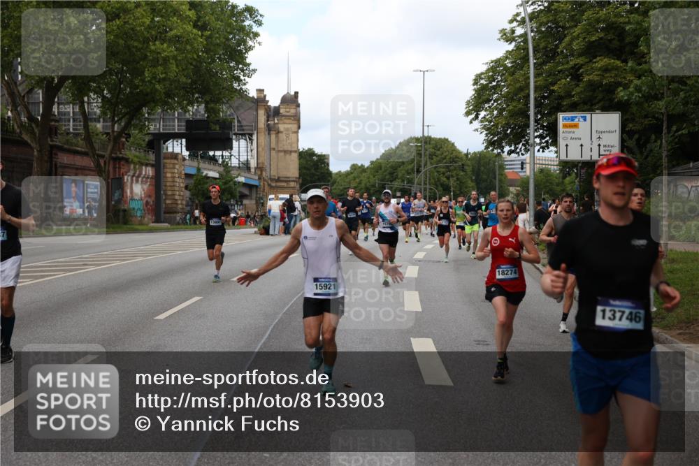 29.06.2025 - hella hamburg halbmarathon Yannick Fuchs http://msf.ph/oto/8153903 29.06.2025 10:37:48 20KM 3109, 3116, 3124, 3697, 3928, 4080, 4318, 6495, 7026, 7185, 7508, 7635, 8664, 9114, 10099, 10237, 10251, 10493, 11177, 11778, 12153, 12623, 12657, 12723, 12776, 13398, 13746, 13807, 13897, 14201, 14210, 14484, 14849, 15706, 15921, 16314, 16338, 16997, 17391, 17403, 18274, 18449, 19009, 19038, 19051, 19229 meine-sportfotos.de