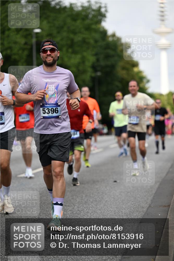 29.06.2025 - hella hamburg halbmarathon Dr. Thomas Lammeyer http://msf.ph/oto/8153916 29.06.2025 10:07:51 Kennedybrücke 1450, 1885, 2594, 2683, 2759, 4095, 4307, 4511, 4587, 5058, 5384, 5396, 5464, 5613, 6391, 6453, 7006, 7277, 7278, 7279, 7306, 7935, 8421, 8422, 8423, 8469, 8484, 9453, 9899, 10389, 11402 meine-sportfotos.de