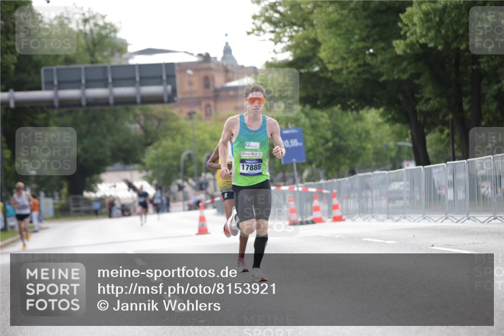 29.06.2025 - hella hamburg halbmarathon Jannik Wohlers http://msf.ph/oto/8153921 29.06.2025 09:35:12 Lombardsbrücke 36, 39, 47, 17888 meine-sportfotos.de