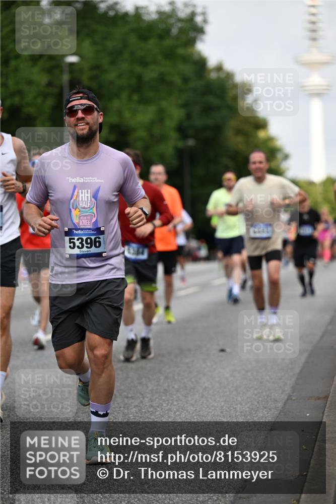 29.06.2025 - hella hamburg halbmarathon Dr. Thomas Lammeyer http://msf.ph/oto/8153925 29.06.2025 10:07:51 Kennedybrücke 1450, 1885, 2594, 2683, 2759, 4095, 4307, 4511, 4587, 5058, 5384, 5396, 5464, 5613, 6391, 6453, 7006, 7277, 7278, 7279, 7306, 7935, 8421, 8422, 8423, 8469, 8484, 9453, 9899, 10389, 11402 meine-sportfotos.de