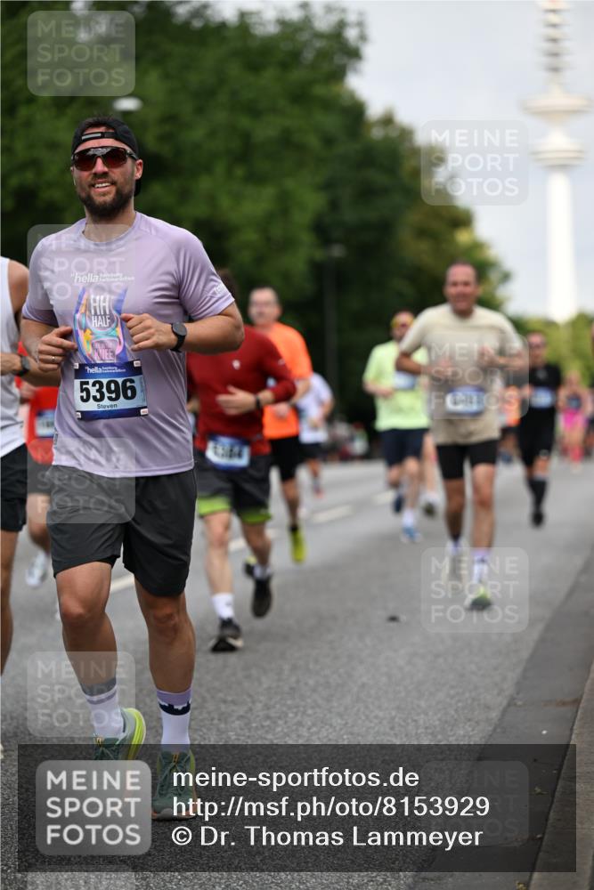 29.06.2025 - hella hamburg halbmarathon Dr. Thomas Lammeyer http://msf.ph/oto/8153929 29.06.2025 10:07:51 Kennedybrücke 1450, 1885, 2594, 2683, 2759, 4095, 4307, 4511, 4587, 5058, 5384, 5396, 5464, 5613, 6391, 6453, 7006, 7277, 7278, 7279, 7306, 7935, 8421, 8422, 8423, 8469, 8484, 9453, 9899, 10389, 11402 meine-sportfotos.de