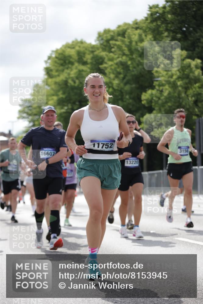 29.06.2025 - hella hamburg halbmarathon Jannik Wohlers http://msf.ph/oto/8153945 29.06.2025 10:16:03 Lombardsbrücke 1212, 1244, 1599, 2347, 3030, 3134, 3156, 3484, 3648, 3687, 4478, 4583, 5294, 6024, 6488, 7158, 7358, 7753, 8295, 8597, 8645, 8707, 8847, 9628, 9664, 9810, 10076, 10139, 10141, 10183, 10575, 11344, 11345, 11752, 12572, 12911, 13215, 13220, 13610, 13712, 13727, 13835, 14857, 15332, 15388, 15487, 16098, 16100, 16186, 16199, 16456, 16607, 16740, 17422, 17592, 17694, 17806, 17838, 17854, 17942 meine-sportfotos.de