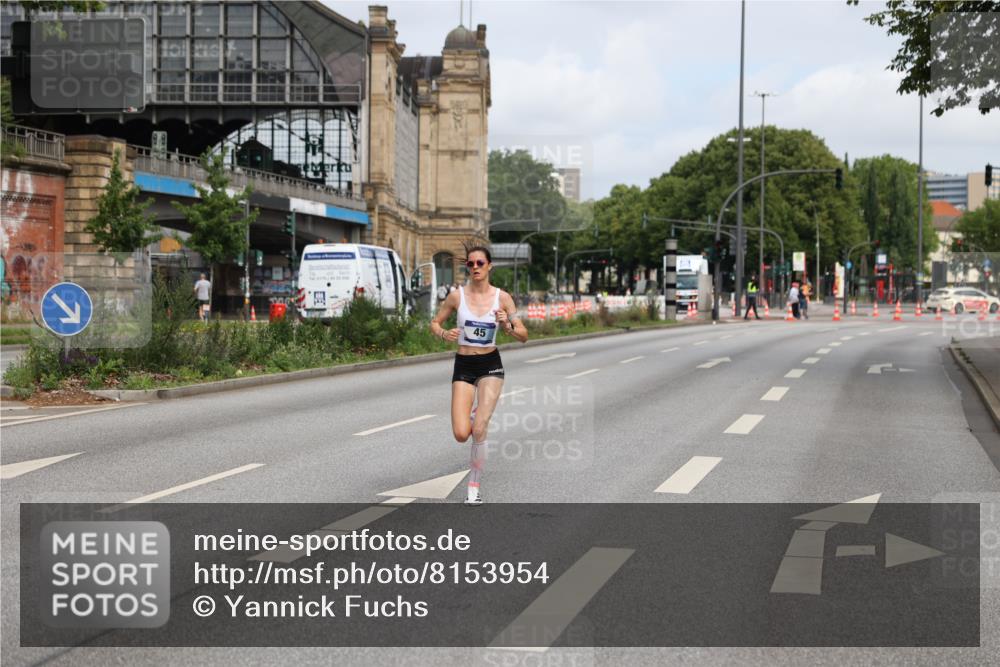 29.06.2025 - hella hamburg halbmarathon Yannick Fuchs http://msf.ph/oto/8153954 29.06.2025 10:11:28 20KM 45, 50, 12673 meine-sportfotos.de