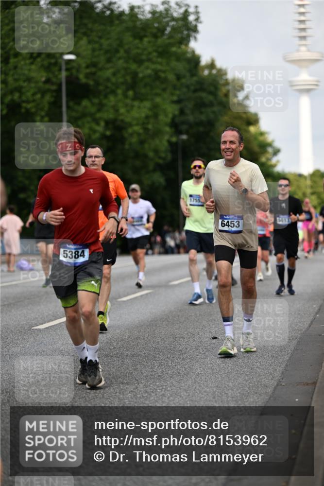 29.06.2025 - hella hamburg halbmarathon Dr. Thomas Lammeyer http://msf.ph/oto/8153962 29.06.2025 10:07:52 Kennedybrücke 1450, 1885, 2594, 2683, 2759, 4095, 4307, 4511, 4587, 5058, 5384, 5396, 5464, 5613, 6142, 6391, 6453, 7006, 7277, 7278, 7279, 7306, 7935, 8421, 8422, 8423, 8469, 8484, 9453, 9899, 10389, 11402 meine-sportfotos.de