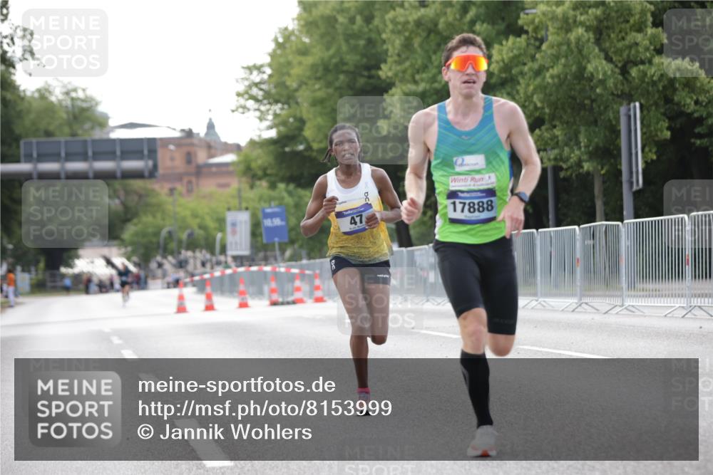 29.06.2025 - hella hamburg halbmarathon Jannik Wohlers http://msf.ph/oto/8153999 29.06.2025 09:35:14 Lombardsbrücke 36, 39, 47, 17888 meine-sportfotos.de