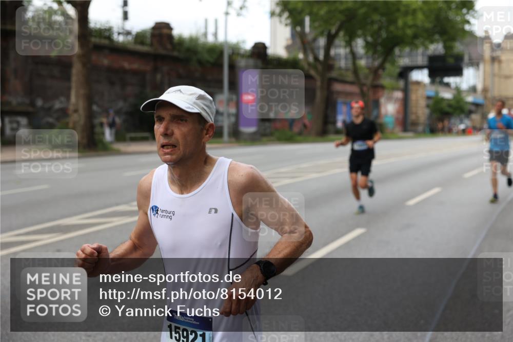 29.06.2025 - hella hamburg halbmarathon Yannick Fuchs http://msf.ph/oto/8154012 29.06.2025 10:37:50 20KM 3109, 3116, 3124, 3146, 3437, 3697, 3928, 4080, 4318, 6495, 7026, 7185, 7508, 7635, 8664, 9114, 10099, 10237, 10251, 10493, 11177, 11778, 12153, 12623, 12657, 12723, 12776, 13348, 13398, 13807, 13897, 14201, 14210, 14484, 14849, 15706, 15921, 16314, 16338, 16997, 17391, 17403, 18274, 18449, 18775, 19009, 19038, 19051, 19090, 19229 meine-sportfotos.de