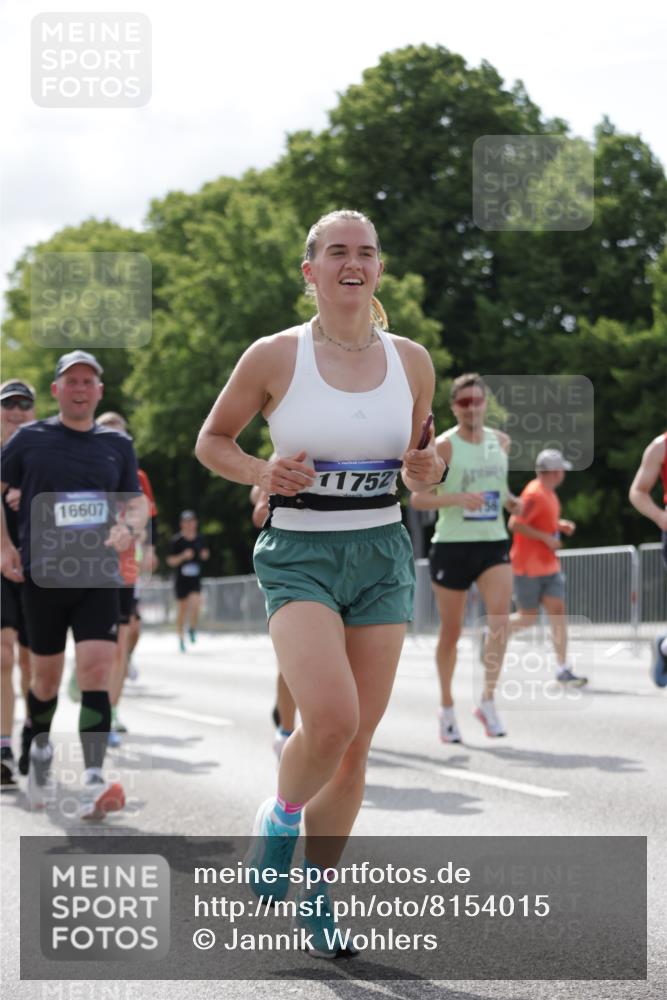 29.06.2025 - hella hamburg halbmarathon Jannik Wohlers http://msf.ph/oto/8154015 29.06.2025 10:16:04 Lombardsbrücke 1212, 1244, 1599, 2347, 2912, 3030, 3134, 3156, 3484, 3648, 3687, 4478, 4583, 5294, 6024, 6488, 7158, 7358, 7753, 8295, 8597, 8645, 8707, 8847, 8857, 9628, 9664, 9810, 10076, 10139, 10141, 10183, 10575, 11236, 11344, 11345, 11752, 12572, 12872, 12911, 13215, 13220, 13610, 13712, 13727, 13835, 13859, 14857, 15332, 15388, 15487, 16098, 16100, 16186, 16199, 16456, 16607, 16740, 17422, 17694, 17806, 17838, 17854, 17942 meine-sportfotos.de