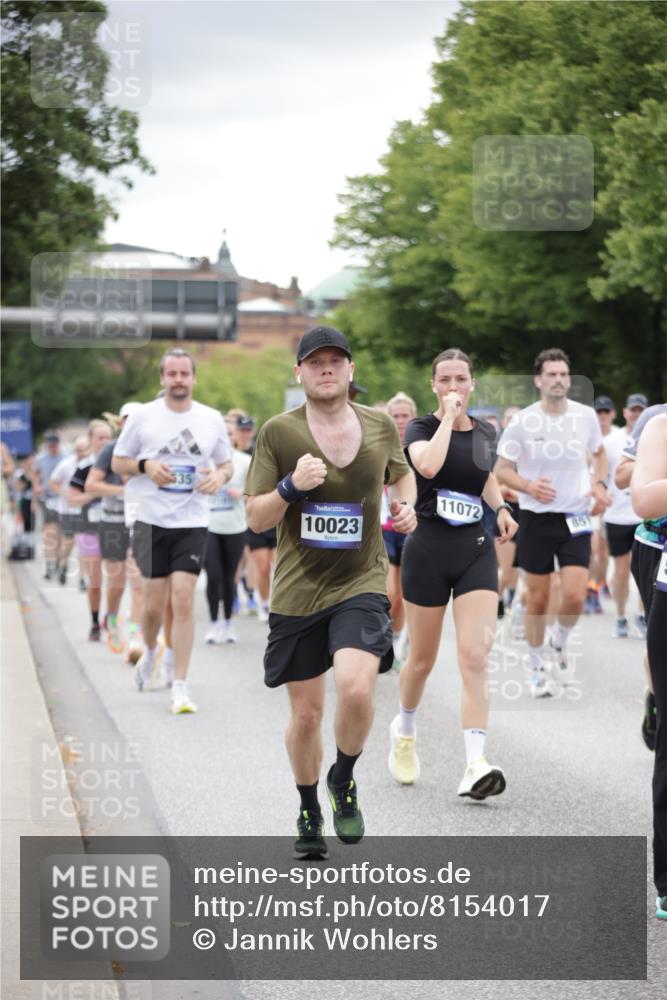 29.06.2025 - hella hamburg halbmarathon Jannik Wohlers http://msf.ph/oto/8154017 29.06.2025 11:00:29 Lombardsbrücke 1181, 1594, 2239, 2430, 2607, 2758, 2791, 2799, 2939, 3487, 3489, 3671, 4054, 4175, 4176, 4440, 4457, 4576, 4776, 4840, 4911, 4926, 5189, 5897, 5956, 6101, 6197, 6401, 6538, 6774, 7700, 7701, 7738, 8518, 8535, 8557, 8559, 8882, 10023, 10116, 10131, 10154, 10543, 10761, 11016, 11051, 12017, 12181, 12511, 13136, 13166, 13628, 14049, 14271, 14498, 14931, 15648, 15649, 17257, 17473, 17523, 17963, 18138, 18140, 18776 meine-sportfotos.de