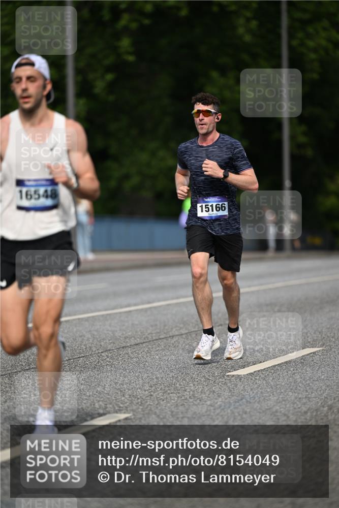 29.06.2025 - hella hamburg halbmarathon Dr. Thomas Lammeyer http://msf.ph/oto/8154049 29.06.2025 09:42:27 Kennedybrücke 51, 4524, 6699, 11342 meine-sportfotos.de