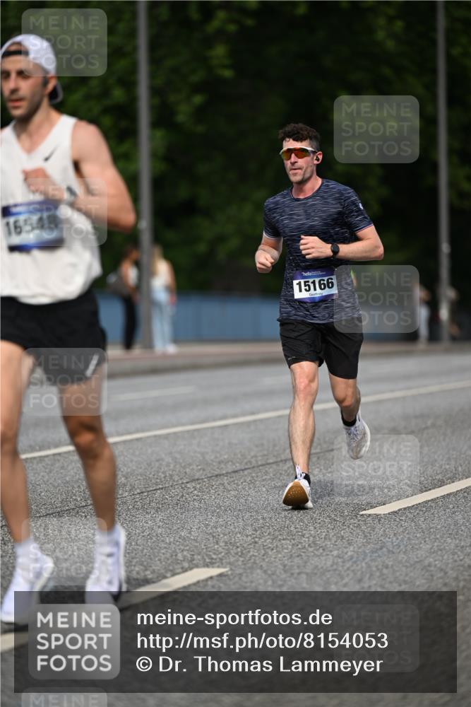 29.06.2025 - hella hamburg halbmarathon Dr. Thomas Lammeyer http://msf.ph/oto/8154053 29.06.2025 09:42:27 Kennedybrücke 51, 4524, 6699, 11342 meine-sportfotos.de