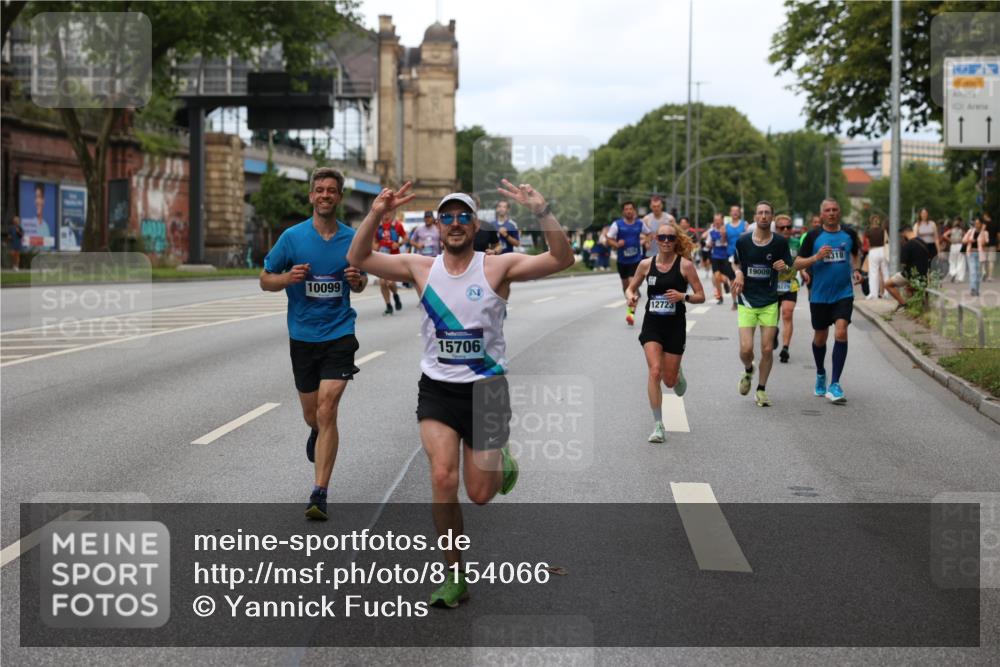 29.06.2025 - hella hamburg halbmarathon Yannick Fuchs http://msf.ph/oto/8154066 29.06.2025 10:37:51 20KM 3109, 3116, 3124, 3146, 3437, 3697, 3928, 4080, 4318, 6495, 7026, 7185, 7508, 7635, 8664, 9114, 10099, 10237, 10251, 10493, 11778, 12153, 12623, 12657, 12723, 12776, 13348, 13398, 13807, 13897, 14201, 14210, 14484, 14849, 15383, 15706, 15921, 15932, 16105, 16314, 16338, 16648, 16997, 17391, 17403, 18274, 18449, 18775, 19009, 19038, 19051, 19090, 19229 meine-sportfotos.de