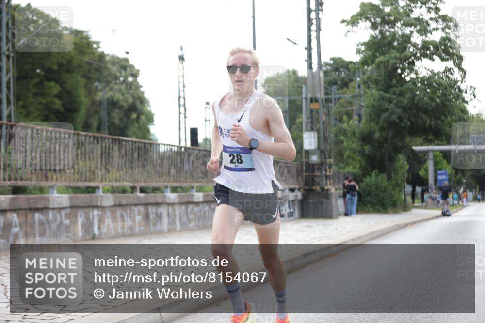 29.06.2025 - hella hamburg halbmarathon Jannik Wohlers http://msf.ph/oto/8154067 29.06.2025 09:35:24 Lombardsbrücke 28, 47, 17888 meine-sportfotos.de