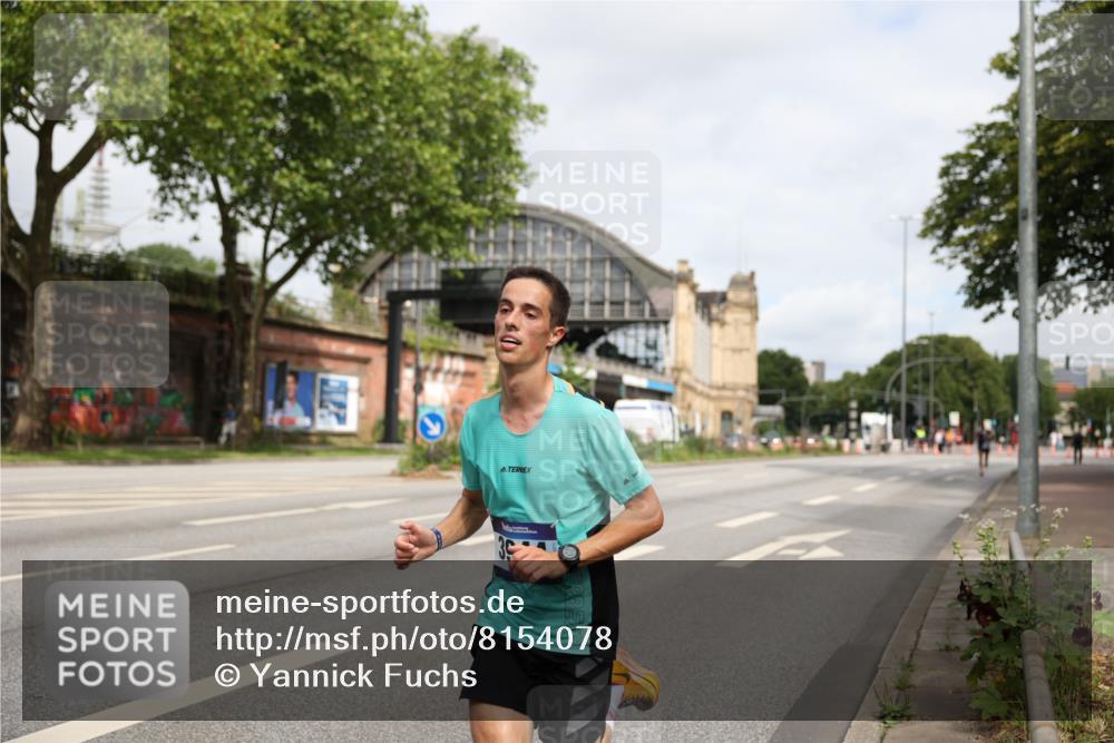 29.06.2025 - hella hamburg halbmarathon Yannick Fuchs http://msf.ph/oto/8154078 29.06.2025 10:12:11 20KM 3944, 11409, 11864 meine-sportfotos.de