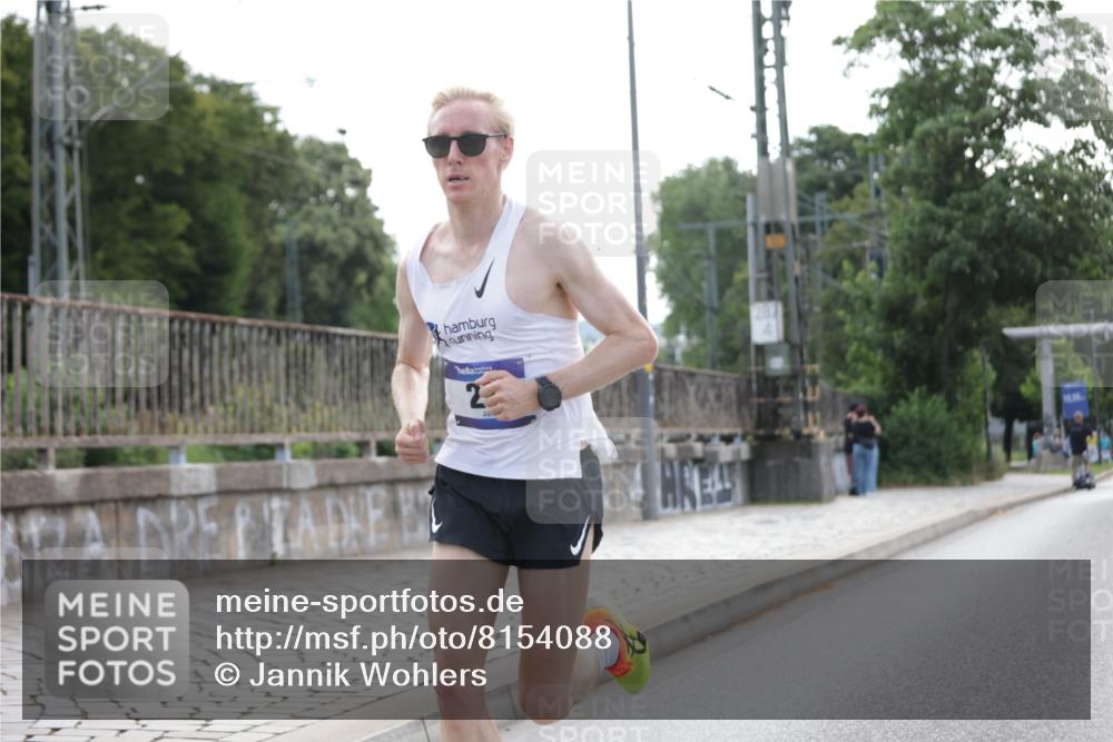 29.06.2025 - hella hamburg halbmarathon Jannik Wohlers http://msf.ph/oto/8154088 29.06.2025 09:35:24 Lombardsbrücke 28, 47, 17888 meine-sportfotos.de
