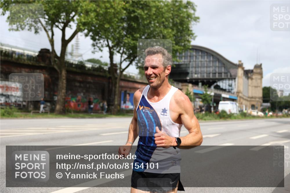 29.06.2025 - hella hamburg halbmarathon Yannick Fuchs http://msf.ph/oto/8154101 29.06.2025 10:12:19 20KM 11864 meine-sportfotos.de
