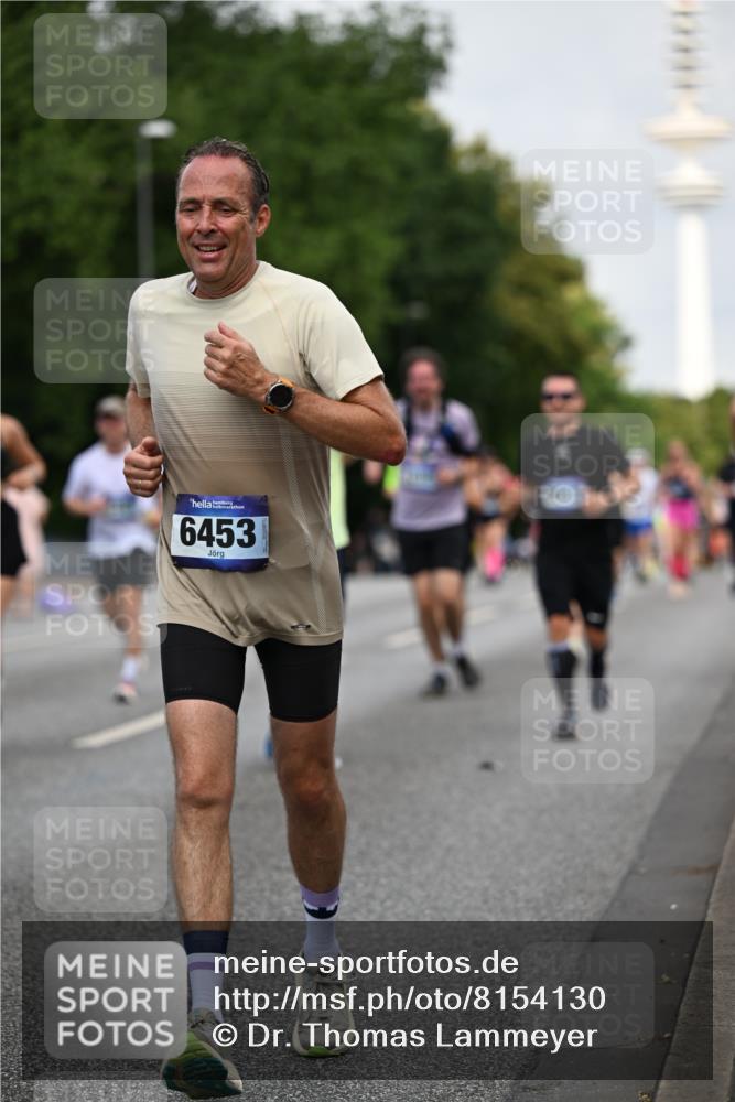 29.06.2025 - hella hamburg halbmarathon Dr. Thomas Lammeyer http://msf.ph/oto/8154130 29.06.2025 10:07:55 Kennedybrücke 1450, 2277, 2594, 2683, 4095, 4307, 4587, 5058, 5384, 5396, 5464, 5613, 6142, 6391, 6453, 7006, 7277, 7278, 7279, 7306, 7935, 8177, 8421, 8422, 8423, 8469, 8484, 9899, 10389, 11402 meine-sportfotos.de