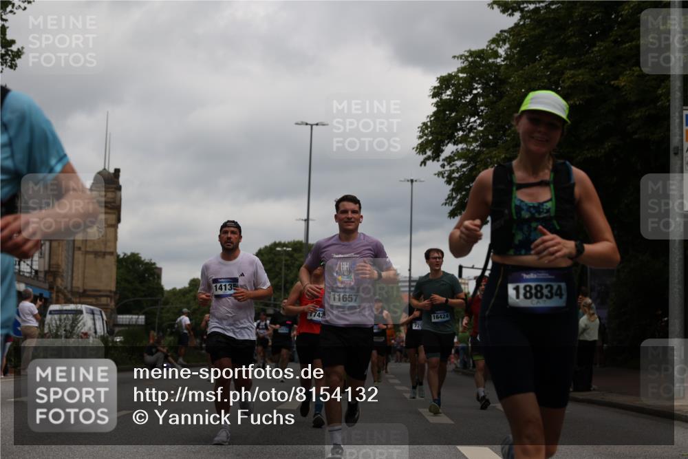 29.06.2025 - hella hamburg halbmarathon Yannick Fuchs http://msf.ph/oto/8154132 29.06.2025 10:57:47 20KM 1254, 1316, 1334, 1464, 1940, 2685, 4328, 5305, 5384, 7290, 8561, 9191, 10705, 10766, 11149, 11527, 11657, 11771, 12315, 12316, 12662, 13171, 13841, 14135, 14493, 15093, 15532, 15897, 16424, 16426, 16639, 16995, 17061, 17071, 17437, 17685, 17686, 17730, 17894, 18122, 18581, 18717 meine-sportfotos.de