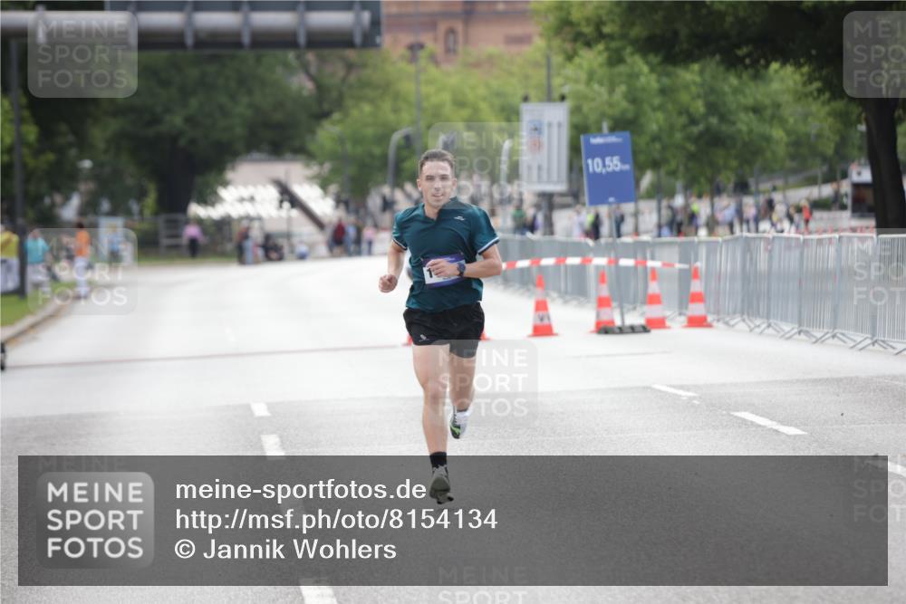 29.06.2025 - hella hamburg halbmarathon Jannik Wohlers http://msf.ph/oto/8154134 29.06.2025 09:35:28 Lombardsbrücke 28, 47, 14689, 17888 meine-sportfotos.de