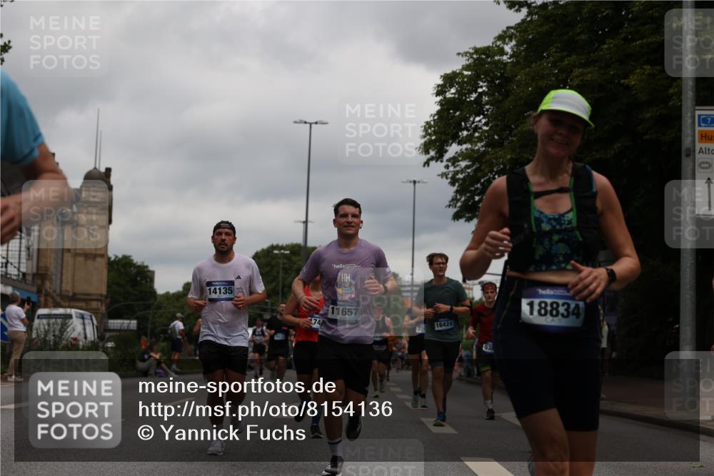 29.06.2025 - hella hamburg halbmarathon Yannick Fuchs http://msf.ph/oto/8154136 29.06.2025 10:57:47 20KM 1254, 1316, 1334, 1464, 1940, 2685, 4328, 5305, 5384, 7290, 8561, 9191, 10705, 10766, 11149, 11527, 11657, 11771, 12315, 12316, 12662, 13171, 13841, 14135, 14493, 15093, 15532, 15897, 16424, 16426, 16639, 16995, 17061, 17071, 17437, 17685, 17686, 17730, 17894, 18122, 18581, 18717 meine-sportfotos.de