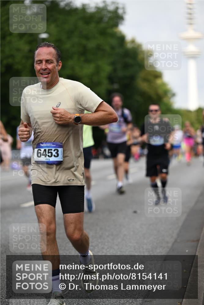 29.06.2025 - hella hamburg halbmarathon Dr. Thomas Lammeyer http://msf.ph/oto/8154141 29.06.2025 10:07:55 Kennedybrücke 1450, 2277, 2594, 2683, 4095, 4307, 4587, 5058, 5384, 5396, 5464, 5613, 6142, 6391, 6453, 7006, 7277, 7278, 7279, 7306, 7935, 8177, 8421, 8422, 8423, 8469, 8484, 9899, 10389, 11402 meine-sportfotos.de