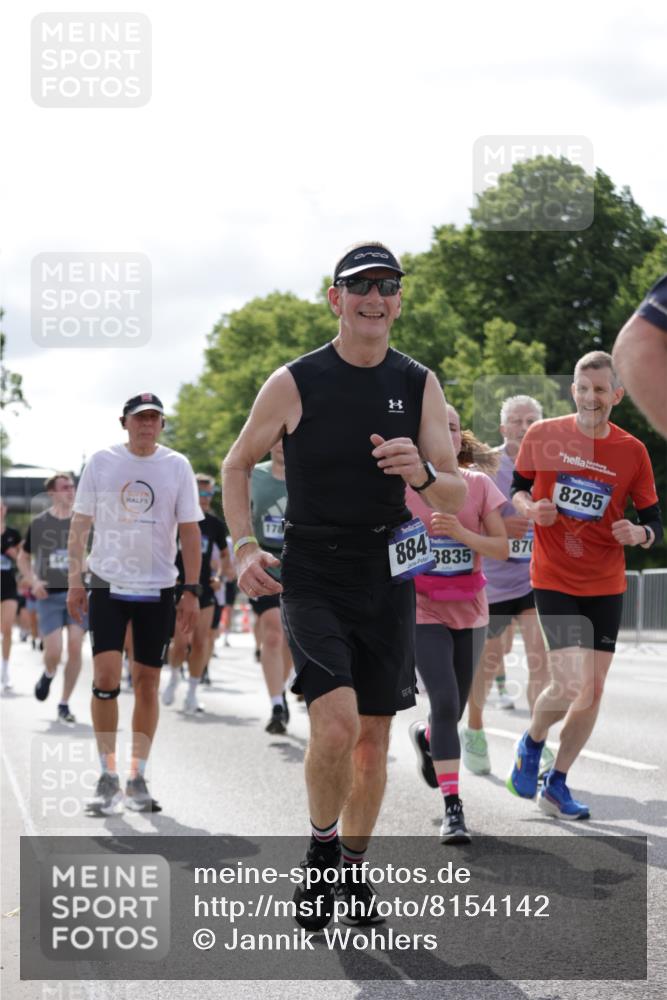 29.06.2025 - hella hamburg halbmarathon Jannik Wohlers http://msf.ph/oto/8154142 29.06.2025 10:16:06 Lombardsbrücke 1212, 1244, 1599, 1825, 2347, 2912, 3030, 3156, 3484, 3648, 3687, 4478, 4583, 5294, 6024, 6488, 7158, 7358, 7753, 8295, 8317, 8597, 8645, 8707, 8847, 8857, 9628, 9664, 9810, 10076, 10139, 10141, 10575, 11236, 11344, 11345, 11752, 12230, 12572, 12872, 12911, 13215, 13220, 13610, 13712, 13727, 13835, 13859, 14219, 14857, 15388, 16098, 16100, 16186, 16199, 16456, 16607, 16740, 17422, 17694, 17806, 17838, 17854, 17942 meine-sportfotos.de