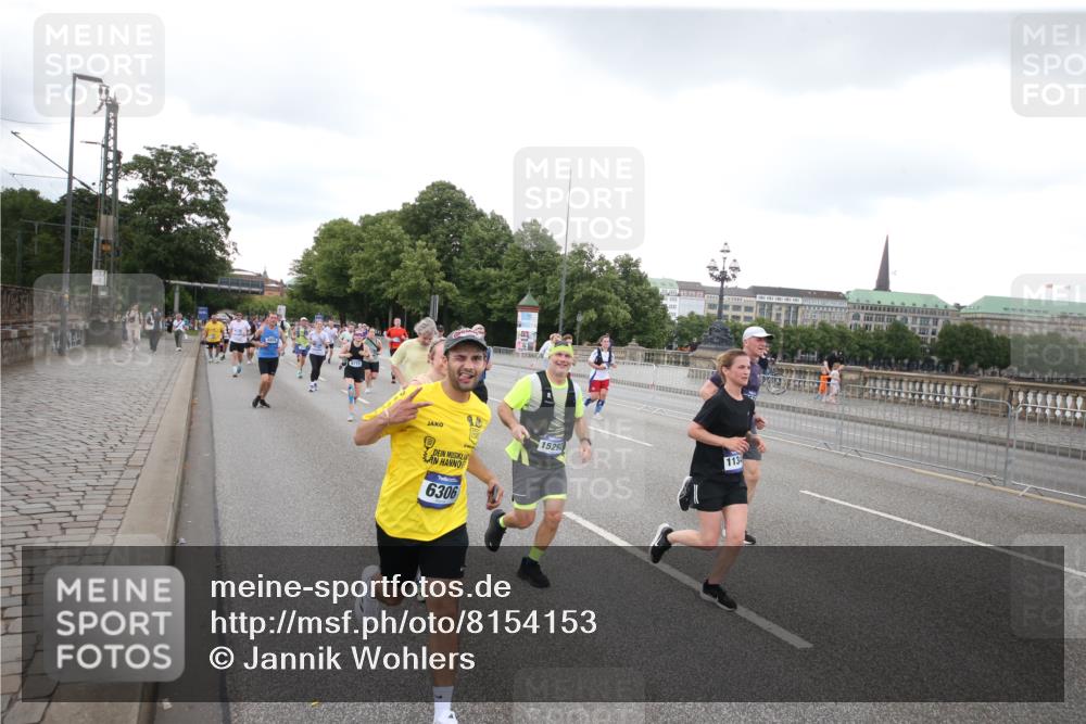 29.06.2025 - hella hamburg halbmarathon Jannik Wohlers http://msf.ph/oto/8154153 29.06.2025 10:53:20 Lombardsbrücke 1687, 1753, 2079, 2429, 3055, 4595, 4801, 5430, 5856, 5857, 6039, 6273, 6306, 6913, 6996, 7039, 7537, 7611, 7614, 7890, 9077, 9531, 9572, 9771, 11493, 12068, 12259, 12459, 13316, 14799, 14927, 15047, 15118, 15191, 15290, 15292, 15498, 15804, 15821, 15822, 16313, 16748, 17236, 17255, 17309, 17709, 18057, 18059, 18079, 18083, 18532, 18609, 18902 meine-sportfotos.de