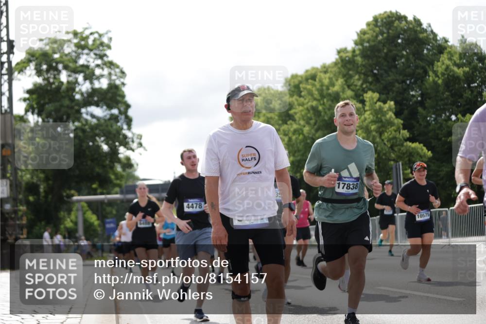 29.06.2025 - hella hamburg halbmarathon Jannik Wohlers http://msf.ph/oto/8154157 29.06.2025 10:16:07 Lombardsbrücke 1212, 1244, 1599, 1825, 2347, 2912, 3030, 3156, 3484, 3687, 4478, 4583, 5294, 6024, 6488, 7158, 7358, 7753, 8295, 8317, 8597, 8645, 8707, 8847, 8857, 9628, 9664, 9810, 10076, 10139, 10141, 10232, 10575, 11236, 11344, 11345, 11752, 12230, 12417, 12872, 12911, 13220, 13610, 13712, 13727, 13835, 13859, 14219, 14857, 15388, 16098, 16100, 16186, 16199, 16456, 16607, 16740, 16856, 17422, 17694, 17806, 17838, 17854, 17942 meine-sportfotos.de