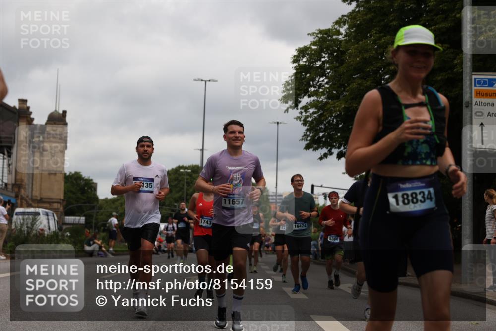 29.06.2025 - hella hamburg halbmarathon Yannick Fuchs http://msf.ph/oto/8154159 29.06.2025 10:57:47 20KM 1254, 1316, 1334, 1464, 1940, 2685, 4328, 5305, 5384, 7290, 8561, 9191, 10705, 10766, 11149, 11527, 11657, 11771, 12315, 12316, 12662, 13171, 13841, 14135, 14493, 15093, 15532, 15897, 16424, 16426, 16639, 16995, 17061, 17071, 17437, 17685, 17686, 17730, 17894, 18122, 18581, 18717 meine-sportfotos.de