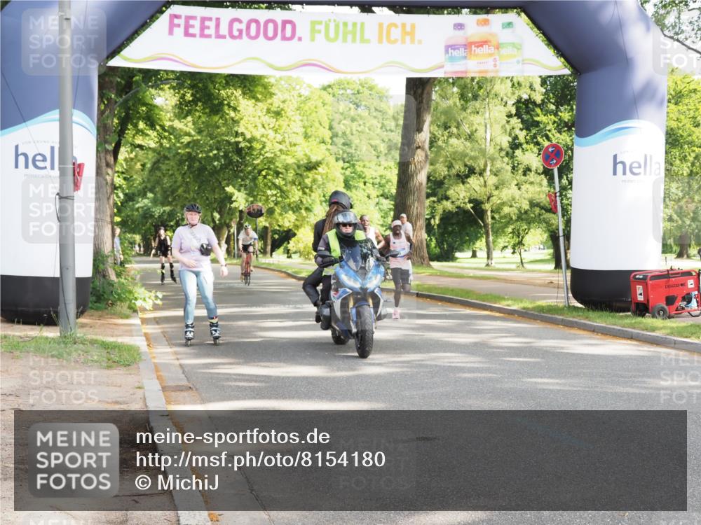29.06.2025 - hella hamburg halbmarathon MichiJ http://msf.ph/oto/8154180 29.06.2025 09:54:08 Zwischen KM18-KM19  meine-sportfotos.de
