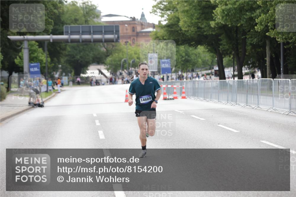 29.06.2025 - hella hamburg halbmarathon Jannik Wohlers http://msf.ph/oto/8154200 29.06.2025 09:35:29 Lombardsbrücke 28, 47, 14689, 17888 meine-sportfotos.de