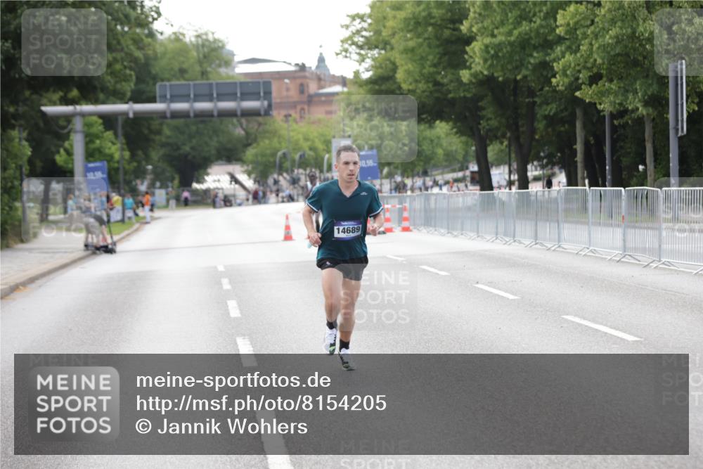 29.06.2025 - hella hamburg halbmarathon Jannik Wohlers http://msf.ph/oto/8154205 29.06.2025 09:35:30 Lombardsbrücke 28, 47, 14689, 17888 meine-sportfotos.de