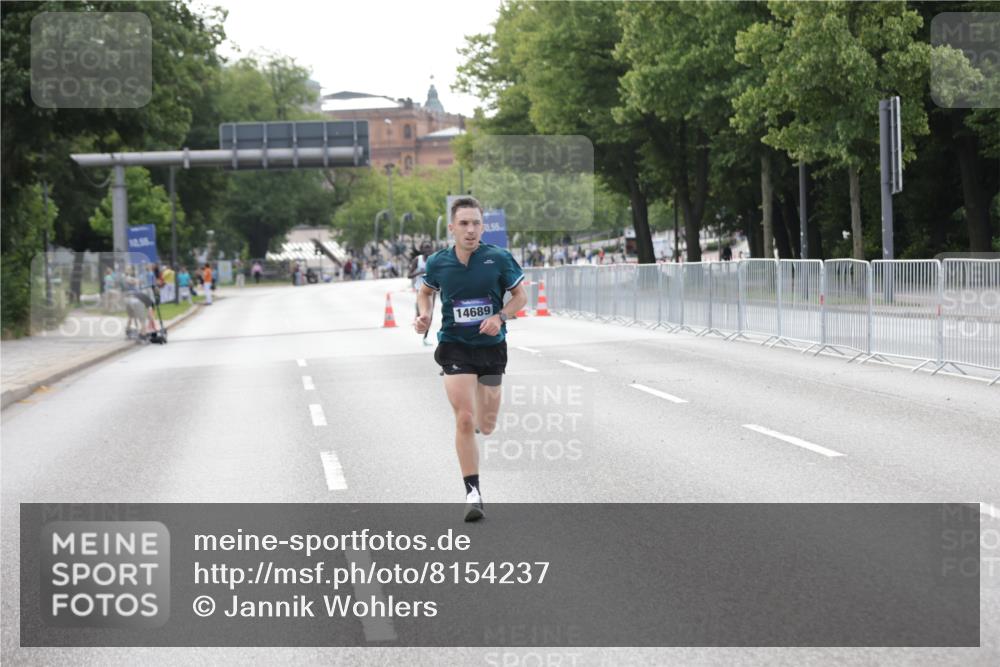 29.06.2025 - hella hamburg halbmarathon Jannik Wohlers http://msf.ph/oto/8154237 29.06.2025 09:35:30 Lombardsbrücke 28, 47, 14689, 17888 meine-sportfotos.de