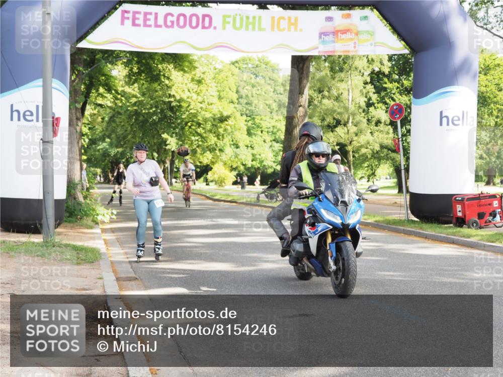 29.06.2025 - hella hamburg halbmarathon MichiJ http://msf.ph/oto/8154246 29.06.2025 09:54:08 Zwischen KM18-KM19  meine-sportfotos.de