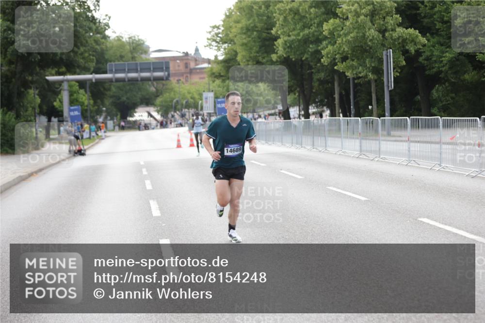 29.06.2025 - hella hamburg halbmarathon Jannik Wohlers http://msf.ph/oto/8154248 29.06.2025 09:35:30 Lombardsbrücke 28, 47, 14689, 17888 meine-sportfotos.de
