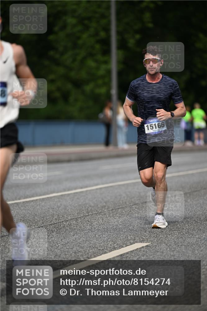 29.06.2025 - hella hamburg halbmarathon Dr. Thomas Lammeyer http://msf.ph/oto/8154274 29.06.2025 09:42:27 Kennedybrücke 51, 4524, 6699, 11342 meine-sportfotos.de