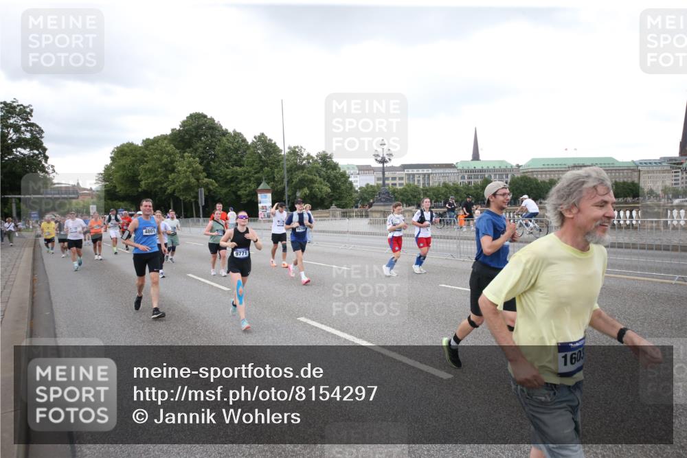 29.06.2025 - hella hamburg halbmarathon Jannik Wohlers http://msf.ph/oto/8154297 29.06.2025 10:53:22 Lombardsbrücke 1687, 1744, 1753, 2079, 2429, 3055, 4801, 5430, 5856, 5857, 5964, 6039, 6192, 6273, 6306, 6913, 6996, 7039, 7537, 7614, 7890, 8924, 9077, 9503, 9531, 9572, 9771, 11390, 11493, 12259, 12283, 12459, 13316, 14665, 14799, 14927, 15047, 15118, 15191, 15290, 15292, 15804, 15821, 15822, 16313, 16748, 17255, 17309, 17709, 18059, 18083, 18365, 18609, 18902 meine-sportfotos.de
