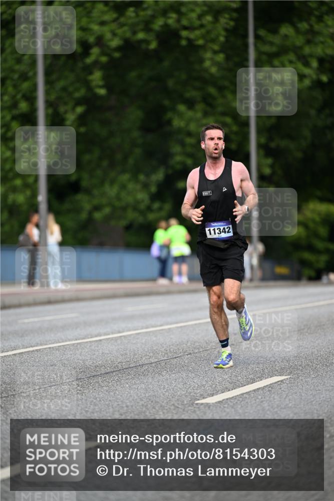 29.06.2025 - hella hamburg halbmarathon Dr. Thomas Lammeyer http://msf.ph/oto/8154303 29.06.2025 09:42:34 Kennedybrücke 51, 6380, 6699, 11342 meine-sportfotos.de