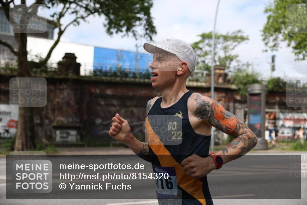 29.06.2025 - hella hamburg halbmarathon Yannick Fuchs http://msf.ph/oto/8154320 29.06.2025 10:13:06 20KM 4116, 18694 meine-sportfotos.de