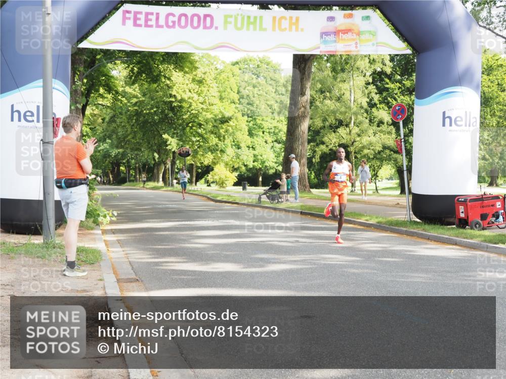 29.06.2025 - hella hamburg halbmarathon MichiJ http://msf.ph/oto/8154323 29.06.2025 09:54:41 Zwischen KM18-KM19  meine-sportfotos.de