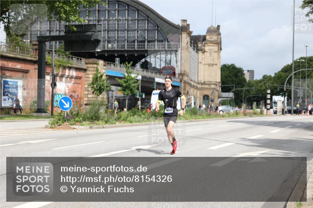 29.06.2025 - hella hamburg halbmarathon Yannick Fuchs http://msf.ph/oto/8154326 29.06.2025 10:13:14 20KM 18694 meine-sportfotos.de