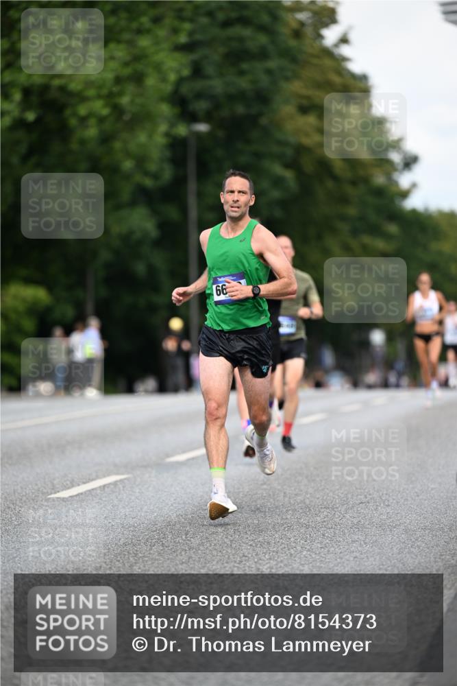 29.06.2025 - hella hamburg halbmarathon Dr. Thomas Lammeyer http://msf.ph/oto/8154373 29.06.2025 09:42:35 Kennedybrücke 51, 6380, 6699, 11342 meine-sportfotos.de