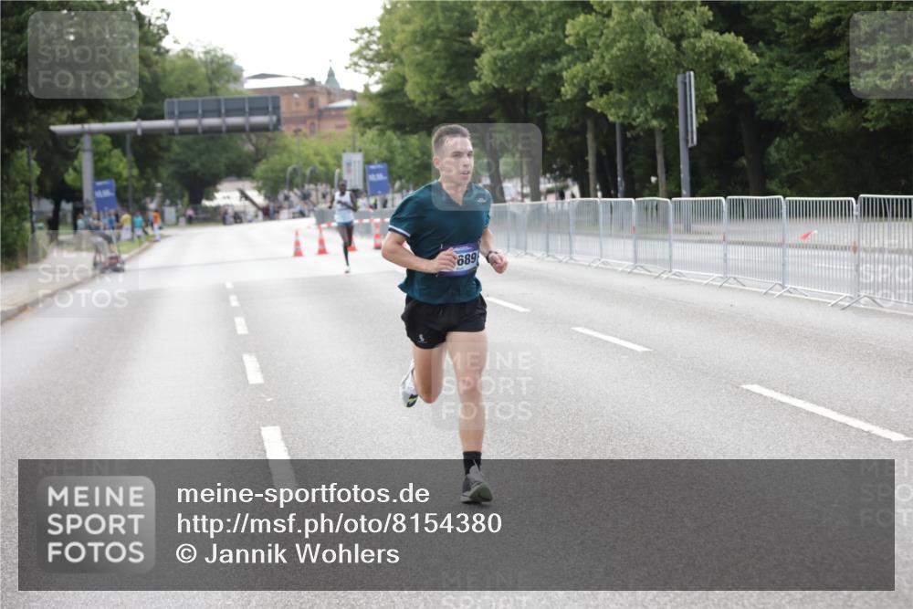 29.06.2025 - hella hamburg halbmarathon Jannik Wohlers http://msf.ph/oto/8154380 29.06.2025 09:35:31 Lombardsbrücke 28, 47, 14689, 17888 meine-sportfotos.de
