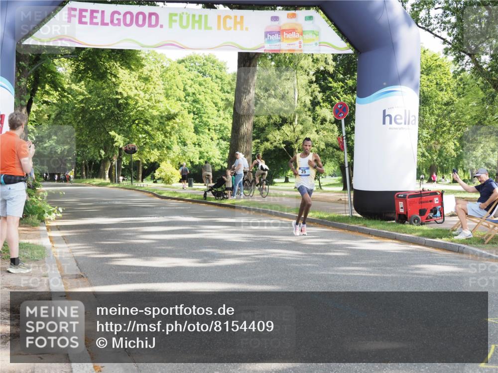 29.06.2025 - hella hamburg halbmarathon MichiJ http://msf.ph/oto/8154409 29.06.2025 09:54:53 Zwischen KM18-KM19 11 meine-sportfotos.de